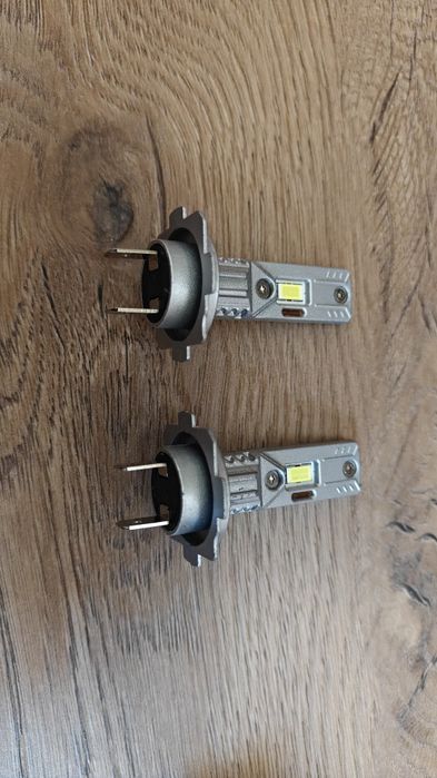 Комплект. LED лампи H1 H3 H4 H7 H8 H9 H11 HB3 9005 HB4 9006 H27 H13  70W 18000Lm 6000K безвентиляторні IP68 комплект 12-18В. Ціна за 2шт.