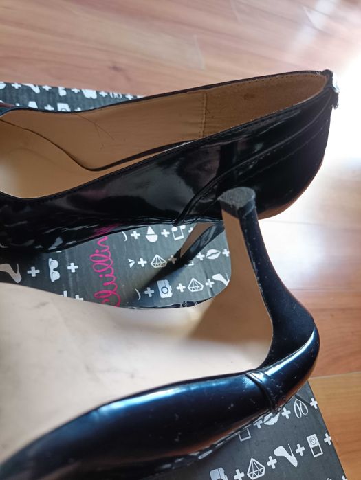 Szpilki granatowe połysk