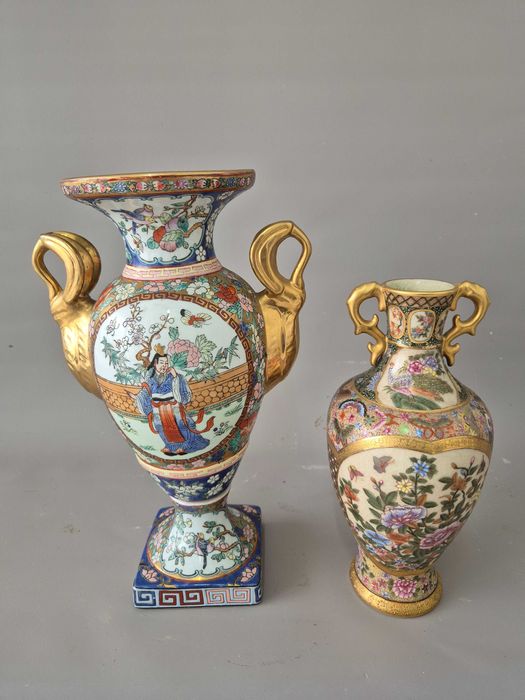 Conjunto de duas jarras chinesas com asas