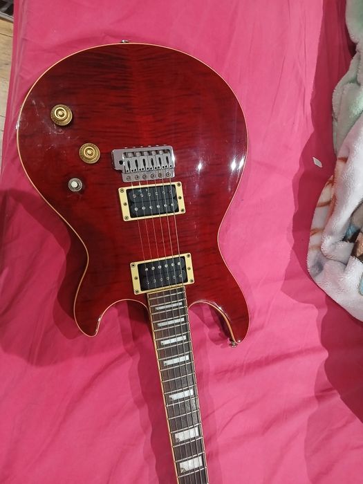 Guitarra Cort M 600