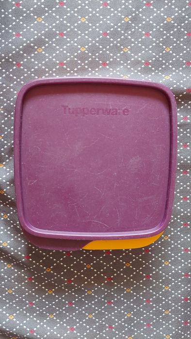 Ланч бокс школярик фірми tupperware