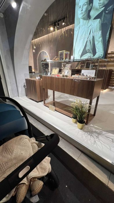 Móvel de montra ou Sapateira