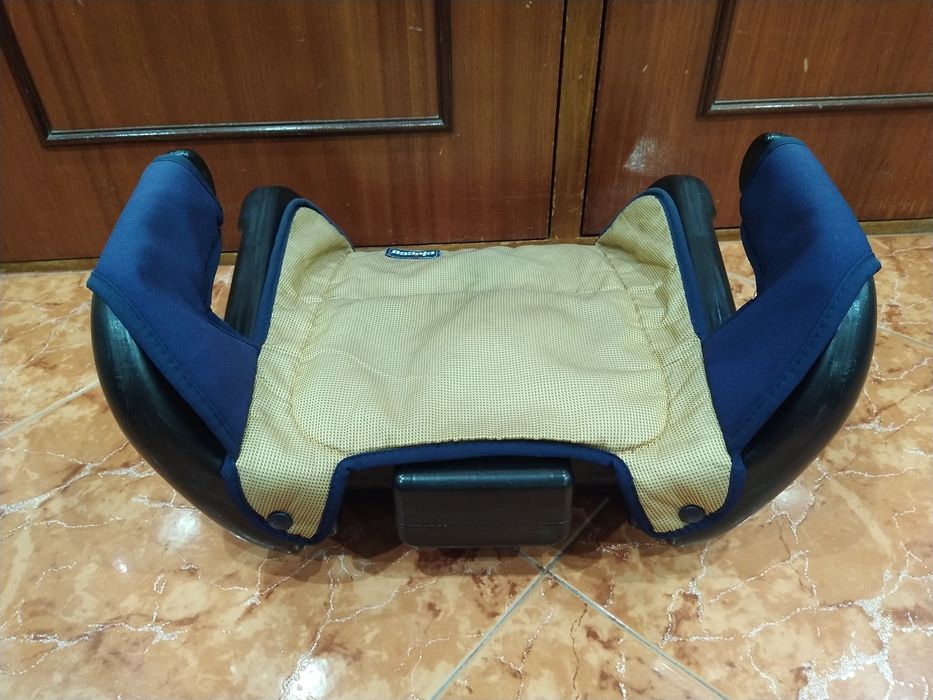 Banco auto elevatório para criança dos 15 aos 36 kg  carro casa quarto
