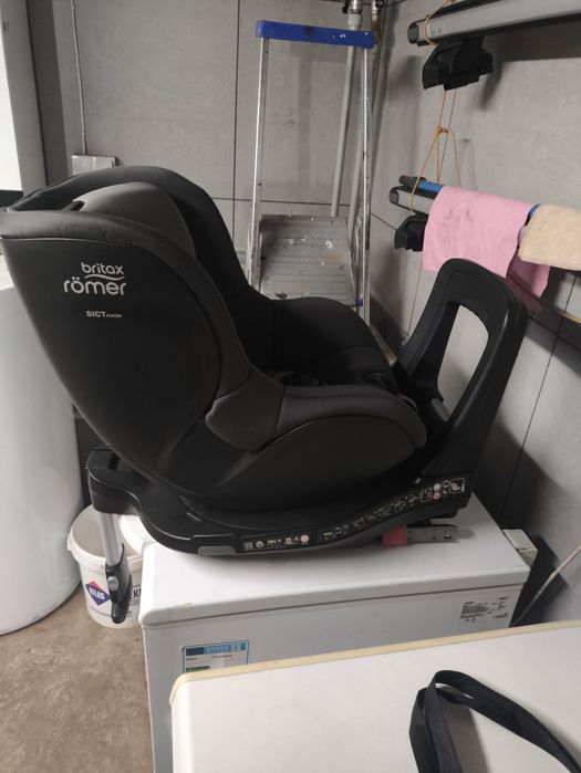 Fotelik obrotowy Britax