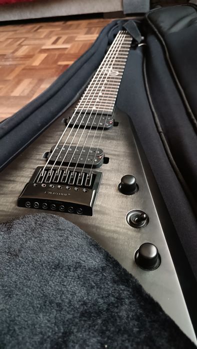 Solar guitars flying V