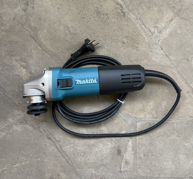 Кутова шліфмашина (болгарка) Makita 9558HNRG