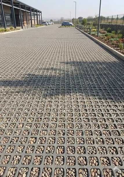 Mata drenażowo-stabilizująca 4,3 x 75,6 x 122,5cm na tymczasowe drogi, ścieżki, parkingi, padoki