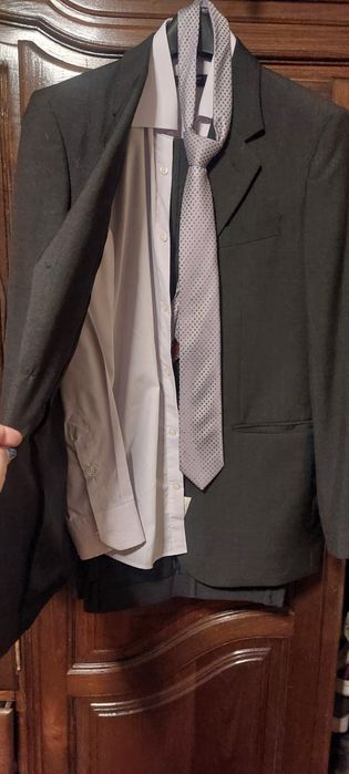 Dois fatos tamanho 48/50