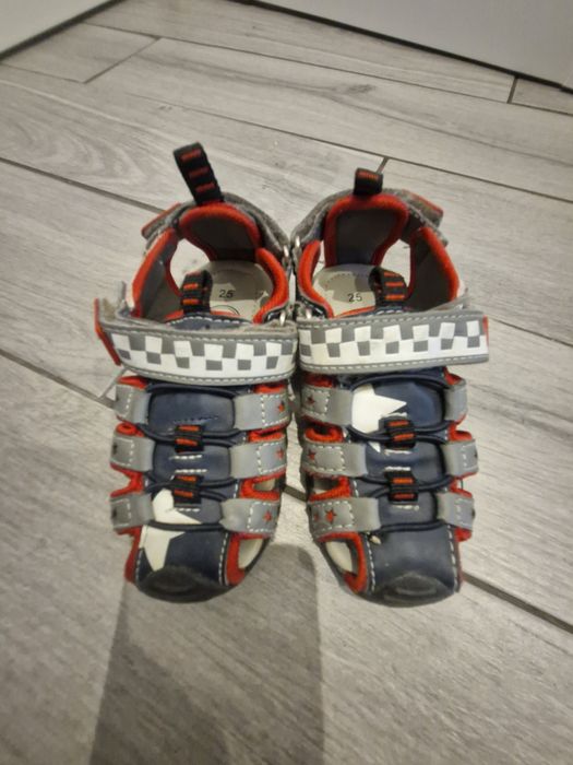 Sandałki chłopięce