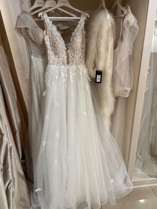 Продам свадебное платье в идеальном состоянии, размер 44-46