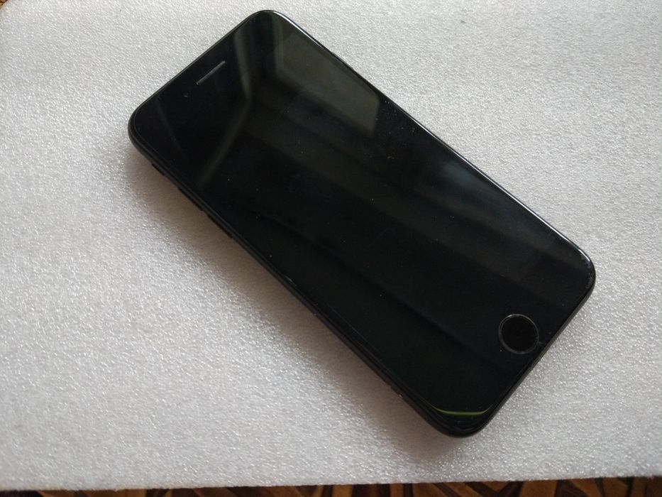 iPhone 7 128 Gb Black ( под ремонт)