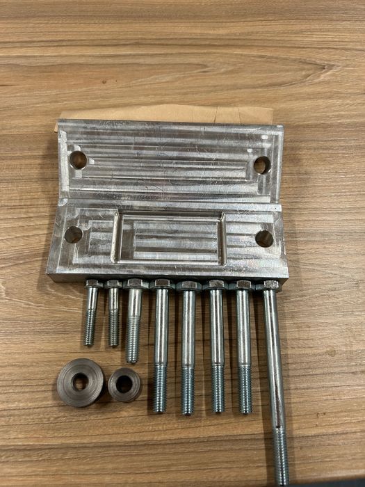 Zestaw podkładek podnoszących  silnik 2cm golf bora itp