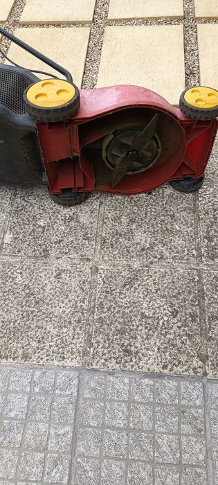 Cortador elétrico de relva