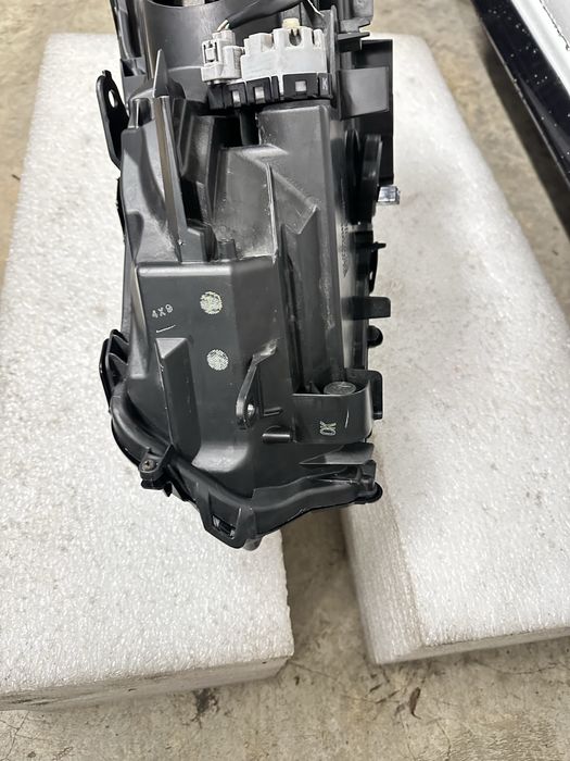 Передняя правая фара Lexus NX, Лексус