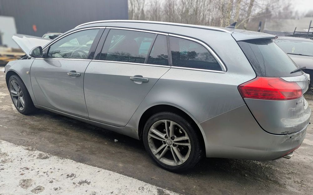 Opel Insignia 2010 2.0  na części