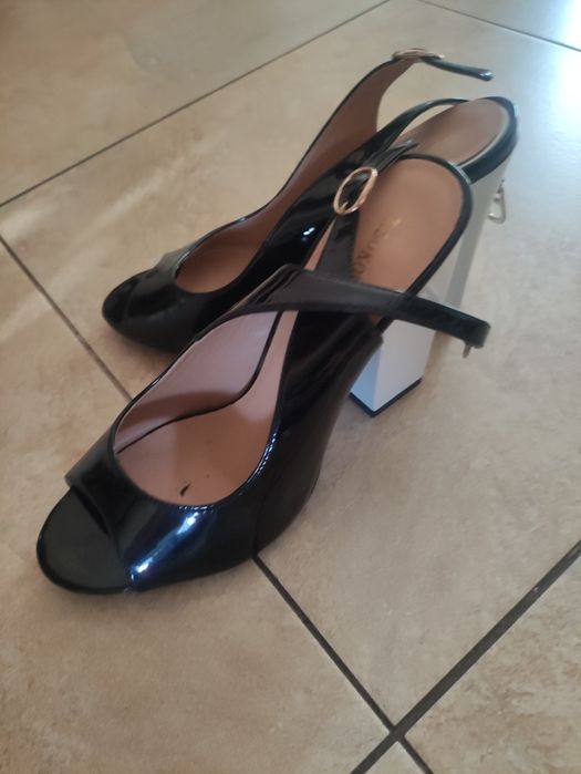 Buty damskie na słupku nowe