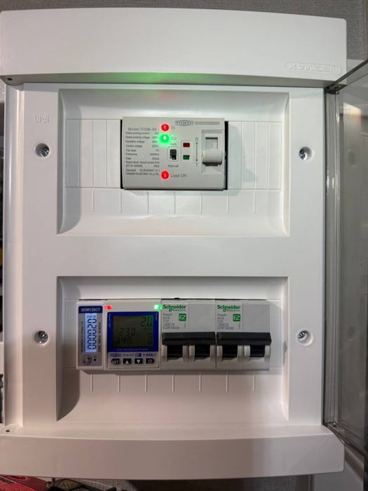 Інвертор гібридний з акумулятором