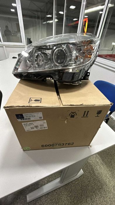 Farol Mercedes C W204 Xenon