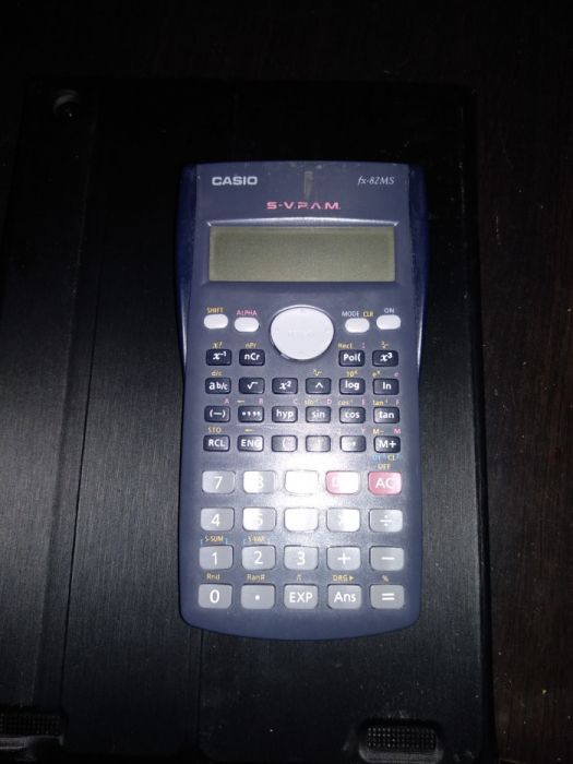 Máquina calcular fx 82ms
