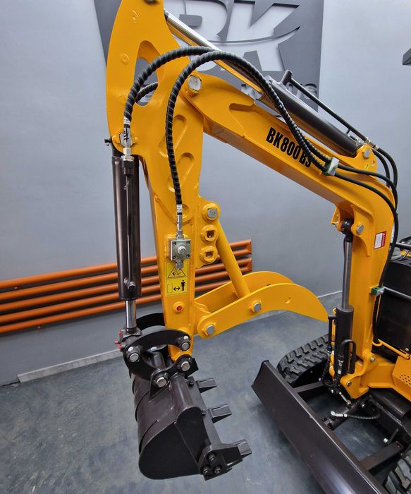 Nowa Mini Koparka Berger Kraus BK800BS z osprzętem skrętne ramie