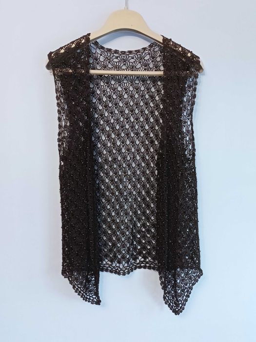 Efektowna ręcznie robiona koronkowa kamizelka
