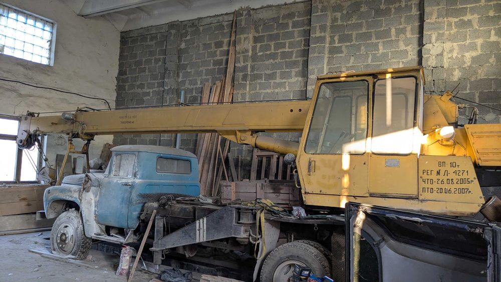 Кран  на базі ЗІЛ 133