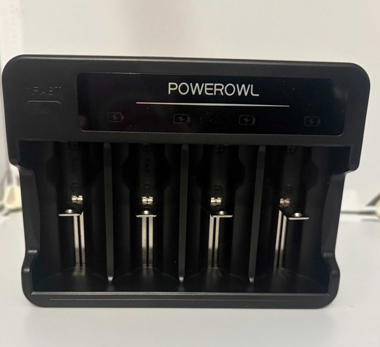 Inteligentna ładowarka POWEROWL AA, AAA, C, D + 4 x akumulator.