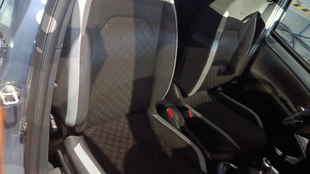 Conjunto de bancos TOYOTA Aygo X