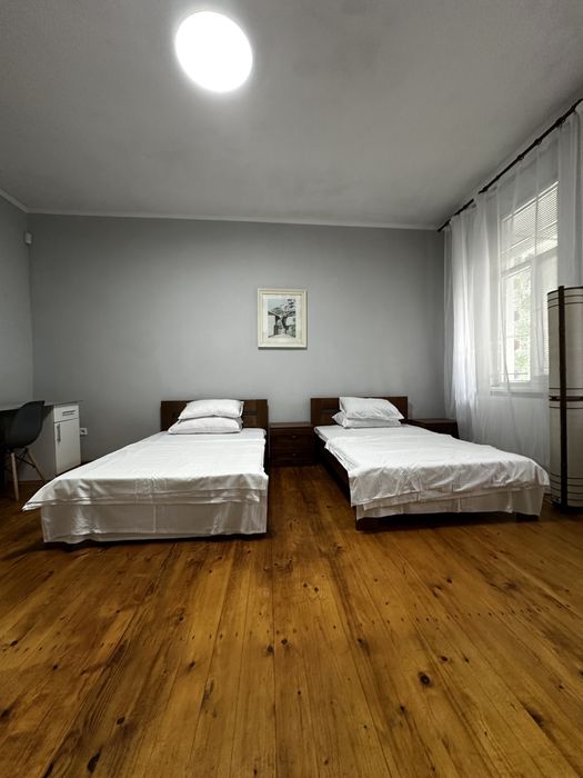 Подобова оренда житла - навпроти спорт комплексу та Жайворонку