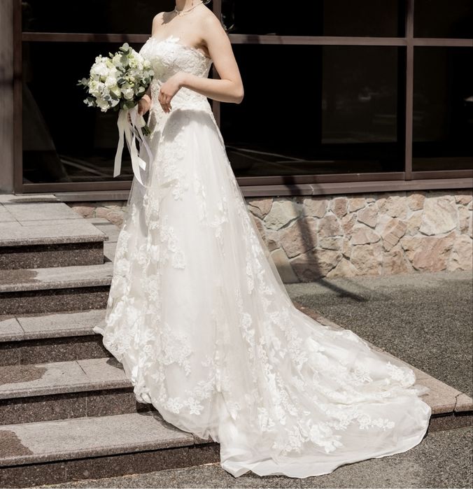 Продам весільну сукню