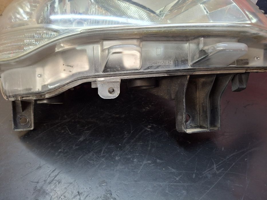 Ótica / farol direita PEUGEOT Partner II