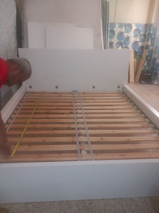 Cama de casal 180 por 2 metros de comprimento