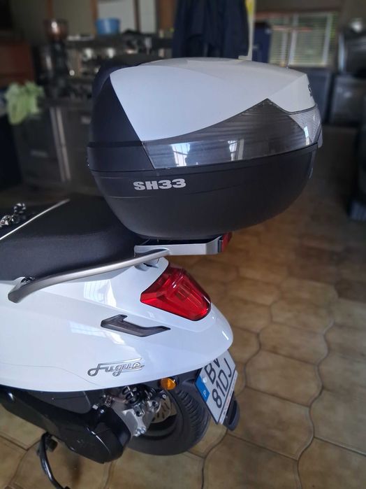 Vendo scooter dym 125, fugue.Como nova.É de julho 2025.Novo modelo da sym.