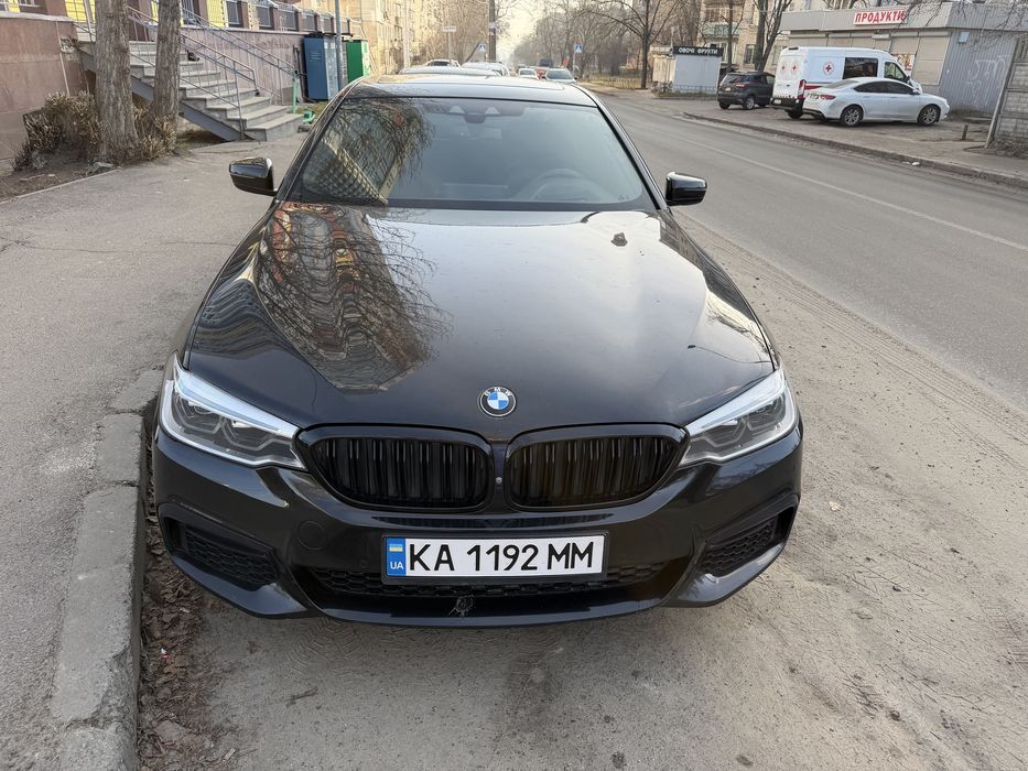 BMW 530e гібрид