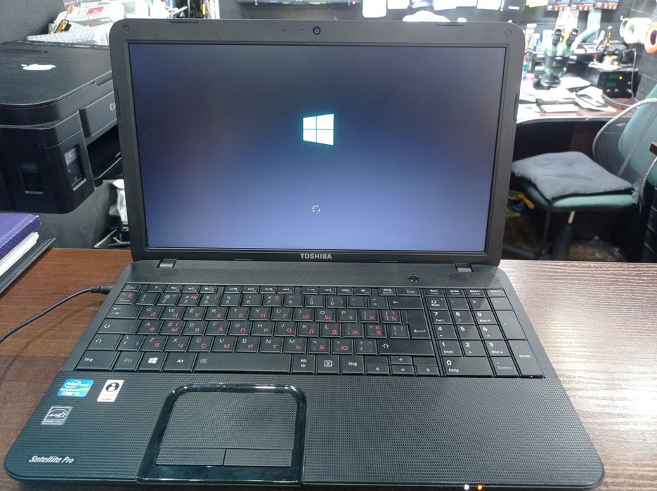 Ноутбук 15,6 Toshiba Core I5 2,5Ghz, SSD-128, 6-ОЗУ, HD-5500-1gb