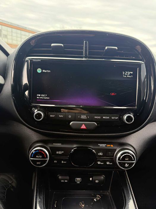 Kia Soul EV      2021