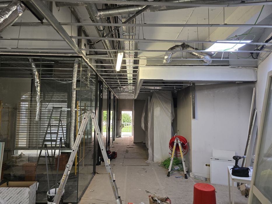 Electrician Technician: Maintenance and Installation ...485818557520957443