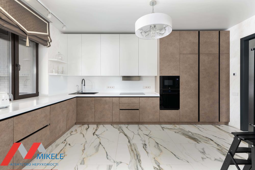 Сучасний новий будинок 2024р 320м2 діл 19сот с. Щасливе