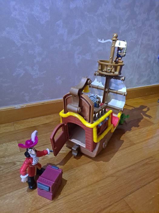Barco Jake e os Piratas, inclui figuras