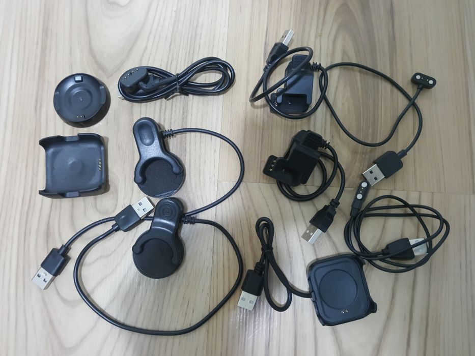 10 szt różnych ładowarek do Smartwachy