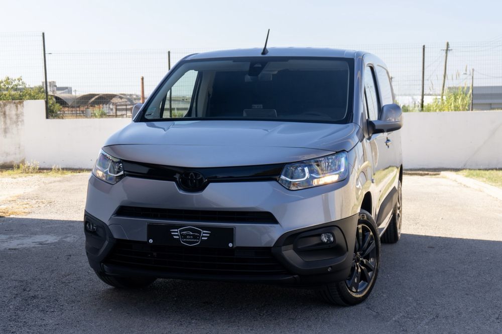 Toyota ProAce City 1.5 D-4D L1 (Garantia total até 2029/08) - (Desde 220€/mês financiamento)