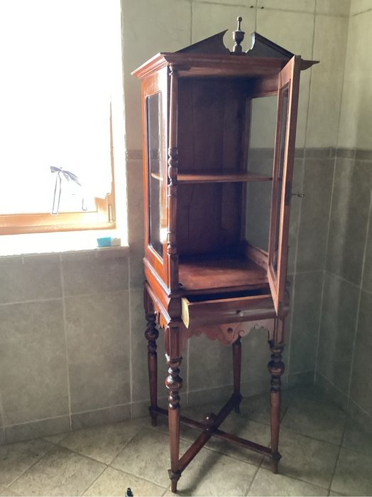Witryna eklektyczna przeszklona