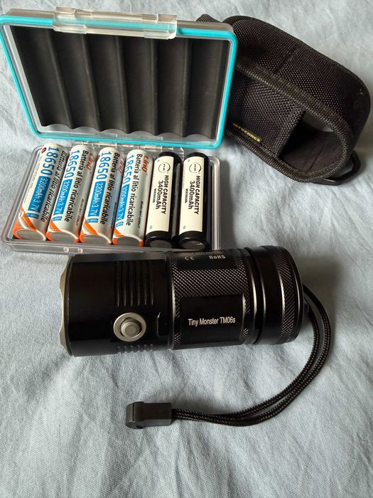 Lanterna Nitecore Tiny Monster TM06s, 4000 lúmens