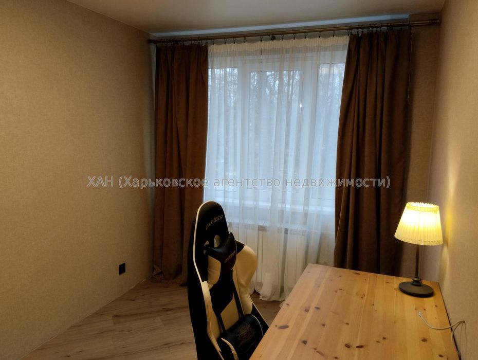 АН Продам 3 кв. П.Поле, м."23 Августа". Евроремонт.42000.Д57.