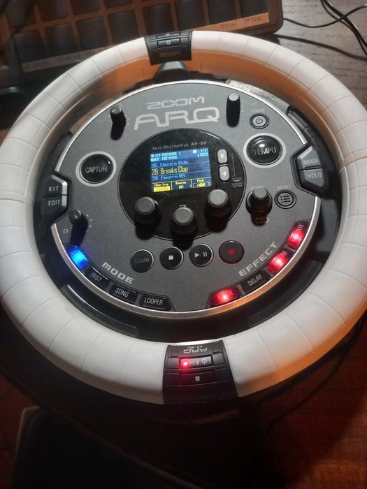 Zoom ARQ com caixa original e manuais