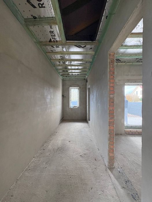 V Сучасний одноповерховий будинок  Вересневе