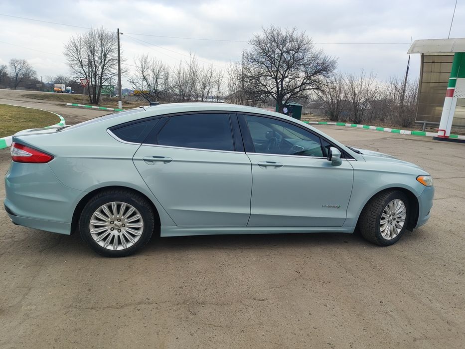 Ford Fusion гибрид
