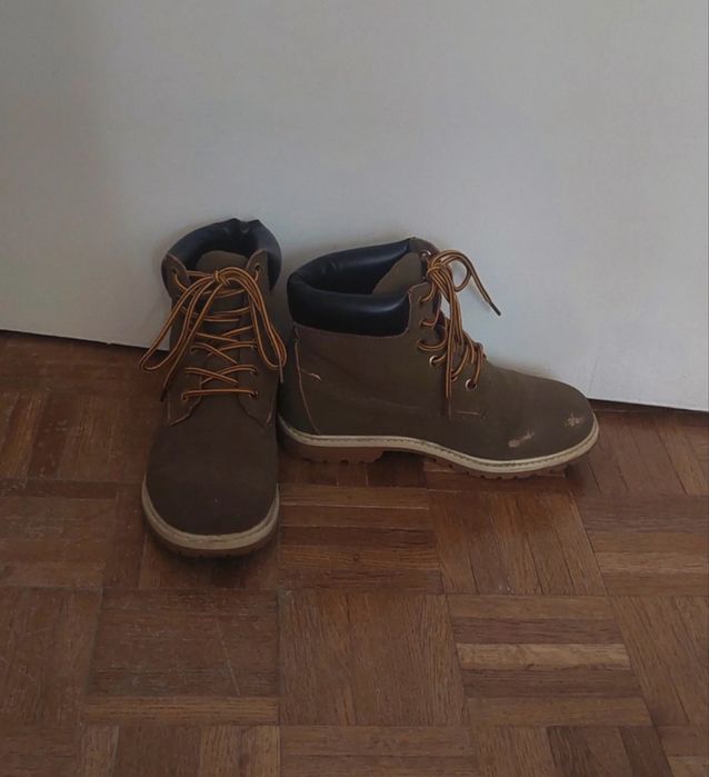 Ciepłe skórzane buty zimowe 36