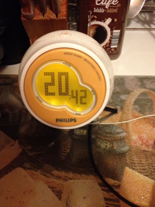 Radio/despertador écran luz led -pequeno e portátil