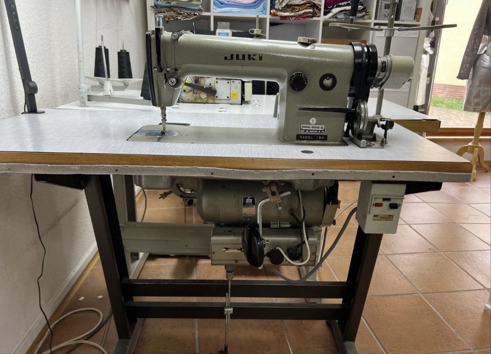 Професійна швейна машина Juki ddl 555-2. Виробник: Японія!